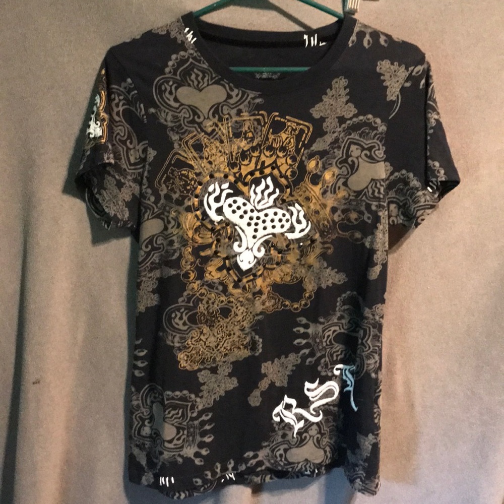 Queen of hearts size large Rebel spirit tee used